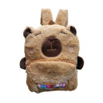 Mochila Infantil Pelúcia Capivara Com Pompom