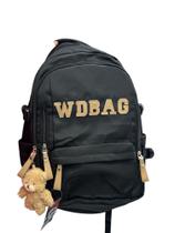 Mochila juvenil preto + chaveiro pelúcia