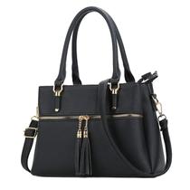 Mochila KKXIU com 3 compartimentos com zíper em material vegano Mochila KKXIU com 3 compartimentos com zíper em material vegano