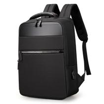Mochila Masculina Executiva com Detalhes em Couro PU Premium Impermeável com entrada USB Resistente à riscos Slim Mochila Masculina Executiva com Detalhes em Couro PU Premium Impermeável com entrada USB Resistente à riscos Slim