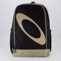 Mochila Oakley Navigate Bag Bege e Preta Mochila Oakley Navigate Bag Bege e Preta