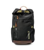 Mochila Roark Passenger 27L 2.0 com armazenamento para laptop preta Mochila Roark Passenger 27L 2.0 com armazenamento para laptop preta