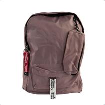 Mochila Urban Charm Estilo e Funcionalidade com design sofisticado em tecido sintético com estojo