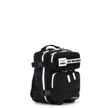 Mochila WolfPak Mini 9L - Detalhes em Preto e Branco Mochila WolfPak Mini 9L - Detalhes em Preto e Branco