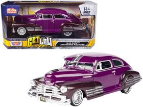 Modelo de carro moldado sob pressão Motormax 1948 Chevy Aerosedan 1/24