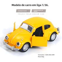 Modelo de Carro Vintage Besouro em Liga Metálica - Brinquedo com Abertura de Portas para Crianças