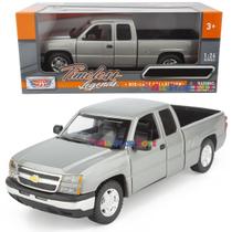 Modelo Diecast Caminhonete Silverado 1500 2006 Cinza 1:25 Modelo Diecast Caminhonete Silverado 1500 2006 Cinza 1:25