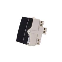Módulo Interruptor Intermediário Margirius Sleek 10A Preto Ebony Módulo Interruptor Intermediário Margirius Sleek 10A Preto Ebony