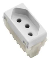 Módulo Tomada 2p+t 10a Liz/lux2 Tramontina 57115/030 Módulo Tomada 2p+t 10a Liz/lux2 Tramontina 57115/030