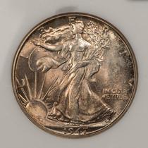 Moeda de Prata Half DollarWalking Liberty certificada NGC MS65 com Pátina Rara de1947 D dos Estados Unidos da América