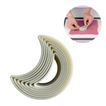 Molde Cortador Meia-Lua Massa Decorativo Bolo Silikomart