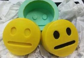 Molde Forma Silicone Sabonete Biscuit Emoji