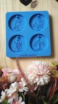 Molde Silicone Para Resina - Religioso 4 Cavidades - Orixás OBÁ, YEWÁ, OXAGUIAN E LOGUNEDÉ Molde Silicone Para Resina - Religioso 4 Cavidades - Orixás OBÁ, YEWÁ, OXAGUIAN E LOGUNEDÉ