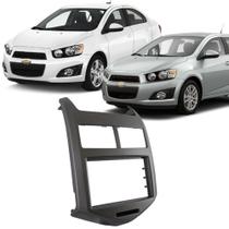 Moldura 2 Din Sonic Hatch Sedan 2012 à 2015 Cinza Grafite Painel Central Multimidia 6.2 7 Polegadas Moldura 2 Din Sonic Hatch Sedan 2012 à 2015 Cinza Grafite Painel Central Multimidia 6.2 7 Polegadas