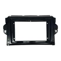 Moldura 9" Toyota Hilux SW4 2016 à 2022 - Black Piano - 5878 Moldura 9" Toyota Hilux SW4 2016 à 2022 - Black Piano - 5878