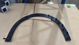 MOLDURA ORIGINAL PARA-LAMA DIANTEIRO ESQUERDO BYD DOLPHIN 2023, 2024 e 2025