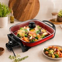 Mondial Panela Elétrica MultiCook PE49RC Red Ceramic 1200W 220V ou 127V 4 Litros Superantiaderente 5 Ajustes de Temperatura Tapa de Vidro Temperado Mondial Panela Elétrica MultiCook PE49RC Red Ceramic 1200W 220V ou 127V 4 Litros Superantiaderente 5 Ajustes de Temperatura Tapa de Vidro Temperado