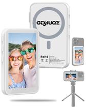 Monitor de Selfie para iPhone, Monitor de Selfie Magnético para Vlog, Câmera Traseira Sem Fio com Controle Remoto Bluetooth, Caixa de Som para TikTok, Selfie Vlog, Transmissão ao Vivo - Branco Monitor de Selfie para iPhone, Monitor de Selfie Magnético para Vlog, Câmera Traseira Sem Fio com Controle Remoto Bluetooth, Caixa de Som para TikTok, Selfie Vlog, Transmissão ao Vivo - Branco