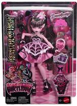 Monster High Core Aniversario Monstruoso Boneca Draculaura 28 Cm C/ Acessorios - Mattel Monster High Core Aniversario Monstruoso Boneca Draculaura 28 Cm C/ Acessorios - Mattel