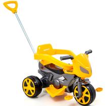 Moto Andador Infantil Triciclo Pedal Alça Removível de Empurrar Barra Proteção Amarela