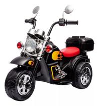 Moto Harley Elétrica Infantil / Até 30kg / 3 a 6 anos / Acende Farol / Musica / Sirene / Baú / 6V / Inmetro Moto Harley Elétrica Infantil / Até 30kg / 3 a 6 anos / Acende Farol / Musica / Sirene / Baú / 6V / Inmetro