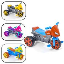 Moto Rider Pedal Azul e Vermelho Usual Brinquedos 900 Moto Rider Pedal Azul e Vermelho Usual Brinquedos 900