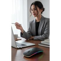 Mouse Ergonômico Recarregável LED RGB Sem Fio Mouse Ergonômico Recarregável LED RGB Sem Fio