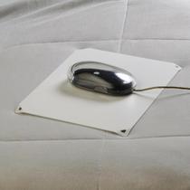 Mouse Pad Bed - Rígido para Cama ou sofá em Alumínio - Branco Mouse Pad Bed - Rígido para Cama ou sofá em Alumínio - Branco