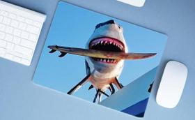 Mouse Pad Emborrachado Personalizado Grande Tubarão com Prancha Mouse Pad Emborrachado Personalizado Grande Tubarão com Prancha