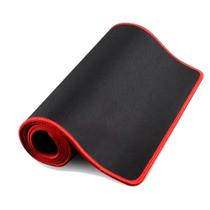 Mouse Pad Gamer De Tecido Speed Neoprene 70cm X 35cm Preto Borda Vermelha