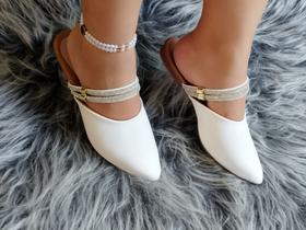 Mule com Tira de Strass o Bico Fino Mule com Tira de Strass o Bico Fino