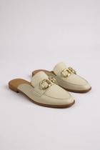 Mule Feminino Vizzano Bico Redondo Com Adorno Branco Off Mule Feminino Vizzano Bico Redondo Com Adorno Branco Off