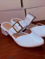 Mule Fivelada Elegante e Confortável para Uso Diário Mule Fivelada Elegante e Confortável para Uso Diário