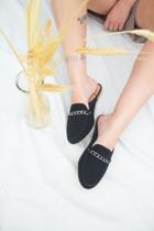 Mule preto bico redondo corrente prata confortável feminino