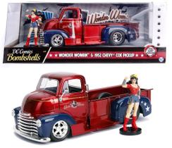 Mulher Maravilha e 1952 Chevy COE Pickup - DC Comics Bombshells - Hollywood Rides - 1/24 - Jada