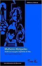 Mulheres abrigadas