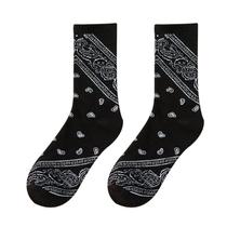 Mulheres Homens Étnica Paisley Floral Print Crew Socks Harajuku Hip Hop Black White Street Skate Sport Cotton Hosiery - Preto