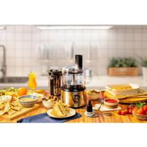 Multiprocessador Britânia BMP2700P 5 em 1 Turbo 900W Preto e Inox 220v Multiprocessador Britânia BMP2700P 5 em 1 Turbo 900W Preto e Inox 220v