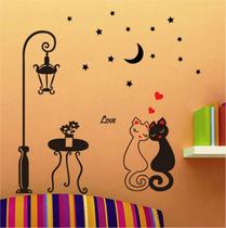 Mural Adesivo Gatos no Luar com Poste de Iluminação Antigo e Corações Decoração Romântica DIY