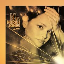 Music EMI Day Breaks Edição Deluxe 2 CDs Music EMI Day Breaks Edição Deluxe 2 CDs