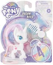 My Little Pony Potion Nova Potion Pony Figure - Brinquedo de pônei branco de 3 polegadas com cabelo escovado, pente e 4 acessórios surpresa