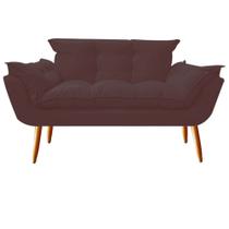 Namoradeira Decorativa Opala Pés Palito em Madeira 2 Lugares Sala de Estar Recepção Escritório material sintético Marrom - Damaffê Móveis Namoradeira Decorativa Opala Pés Palito em Madeira 2 Lugares Sala de Estar Recepção Escritório material sintético Marrom - Damaffê Móveis