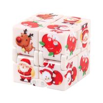 Natal alivia estresse e ansiedade crianças adultas seguram brinquedos de relaxamento de dedo