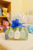 Natura Kit Mamãe e Bebê Miniatura 50ml com 3 itens e Necessarie Laço azul Natura Kit Mamãe e Bebê Miniatura 50ml com 3 itens e Necessarie Laço azul