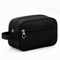 Necessaire Impermeável Viagem e Academia em Poliéster com Zíper Metálico e Bolso Externo Necessaire Impermeável Viagem e Academia em Poliéster com Zíper Metálico e Bolso Externo