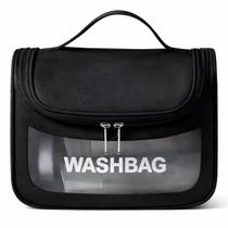 Necessaire Preta Espaçosa em PVC Impermeável para Maquiagem e Produtos de Higiene Necessaire Preta Espaçosa em PVC Impermeável para Maquiagem e Produtos de Higiene