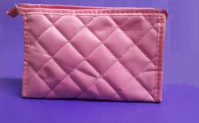 Nécessaire Retangular Matelassê 19,5X12,5CM