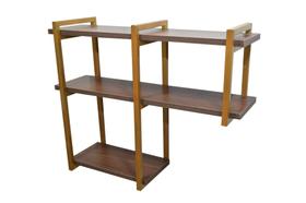 Nicho Decorativo Triplo Invertido em Metal 70x15 DouradoElegancia e Estilo para Sua Casa