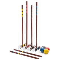 O conjunto de croquet Franklin Sports inclui 4 marretas e 4 bolas