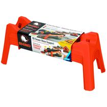 O kit de suporte de mangueira de esgoto para trailers Camco Rhino se estende por 15 pés